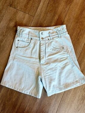 High-Waist Pale Blue Women's Shorts with Structured Waist